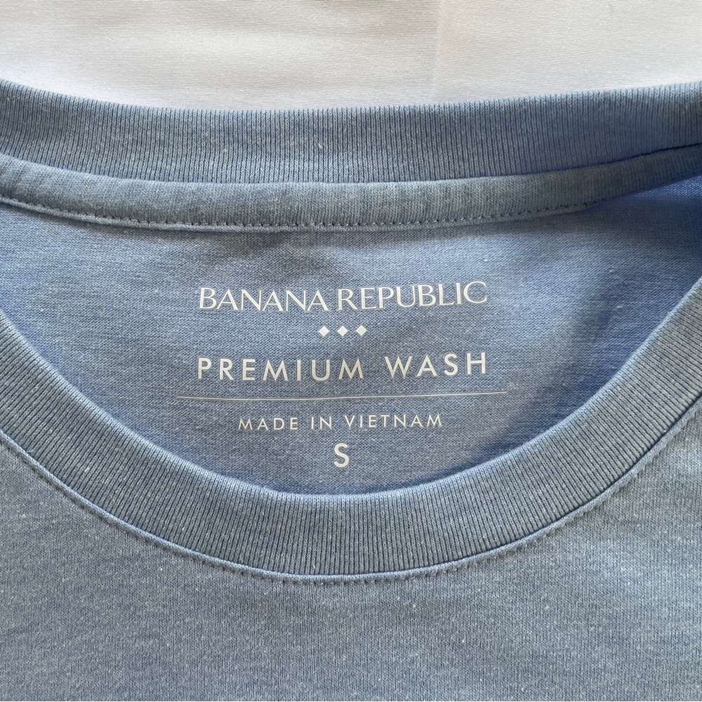 Banana Republic Soft Blue Crew Neck Tee